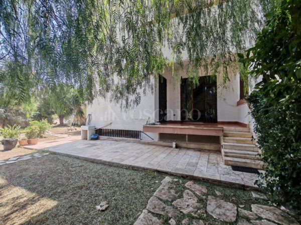 casa indipendente in vendita a Brindisi in zona Paradiso