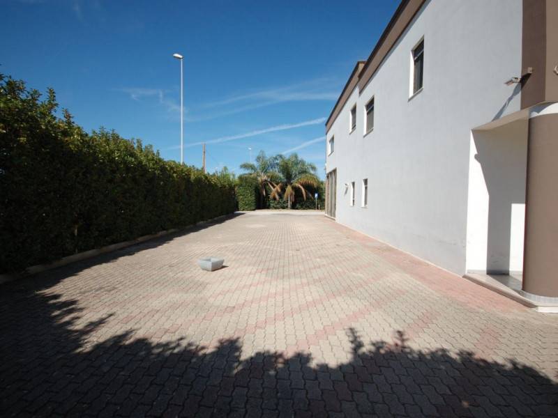 casa indipendente in vendita a Brindisi in zona Perrino