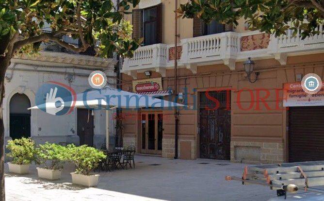 negozio in vendita a Brindisi in zona Centro Città