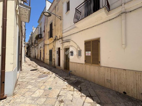casa indipendente in vendita a Brindisi in zona Centro Città