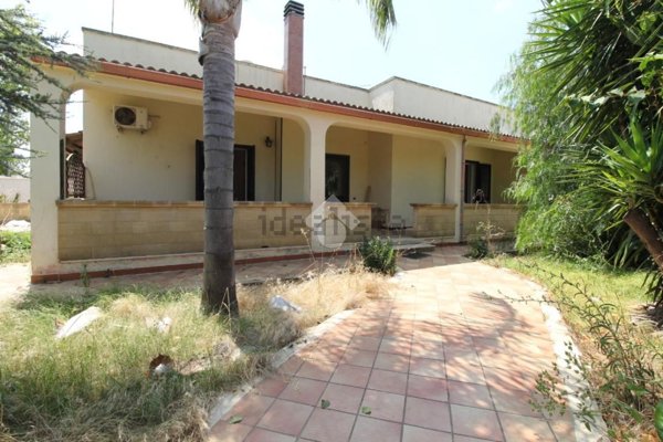 casa indipendente in vendita a Brindisi in zona Sant'Elia