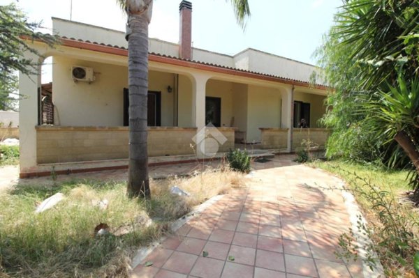 casa indipendente in vendita a Brindisi in zona Sant'Elia