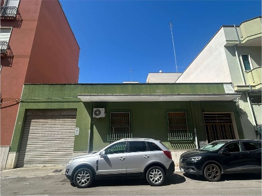 casa indipendente in vendita a Brindisi in zona Cappuccini
