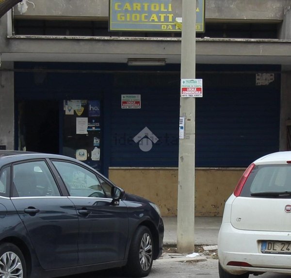 locale commerciale in vendita a Brindisi in zona Sant'Elia