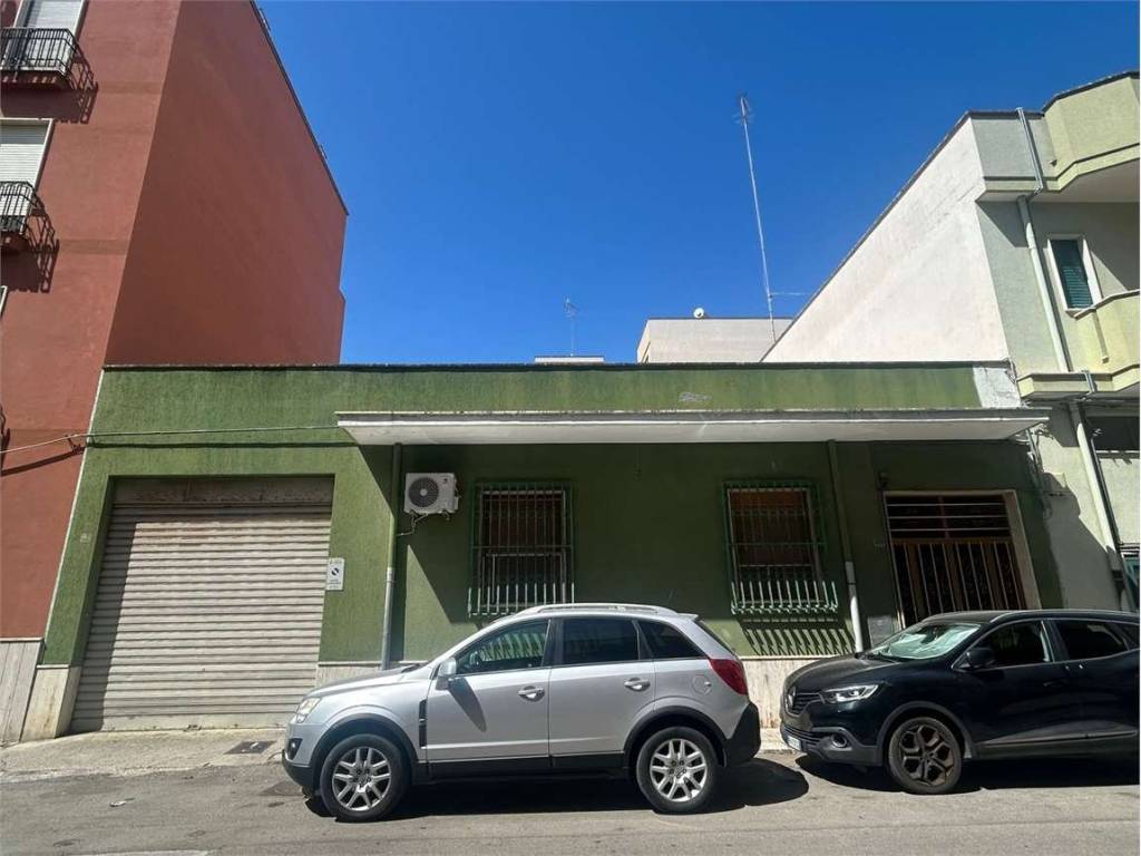 casa indipendente in vendita a Brindisi in zona Cappuccini