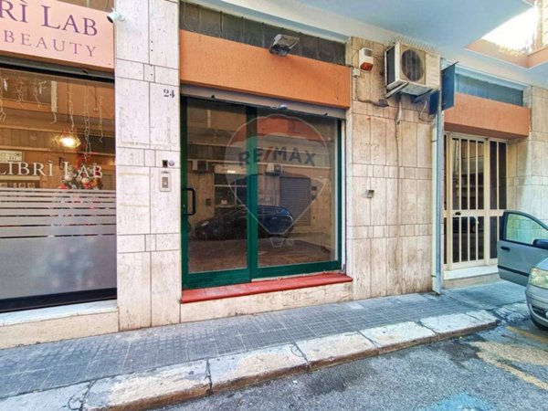 negozio in vendita a Brindisi in zona Commenda