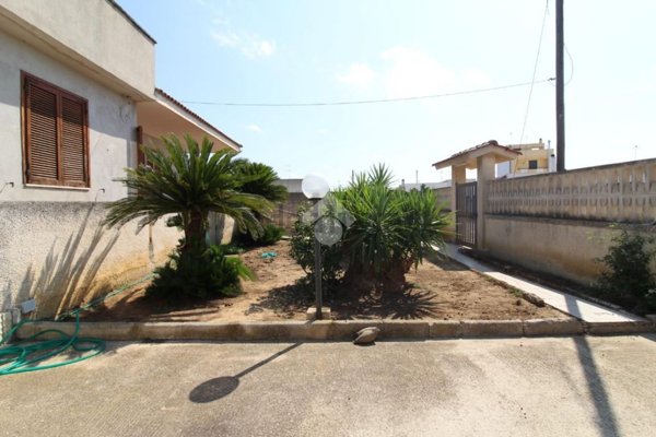casa indipendente in vendita a Brindisi in zona Tuturano