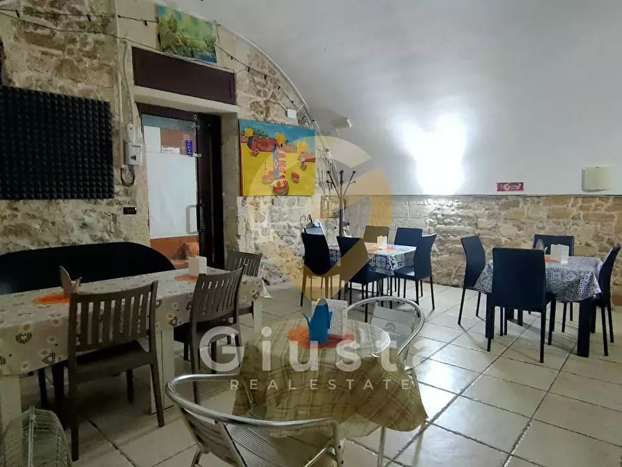 locale commerciale in vendita a Brindisi in zona Centro Città