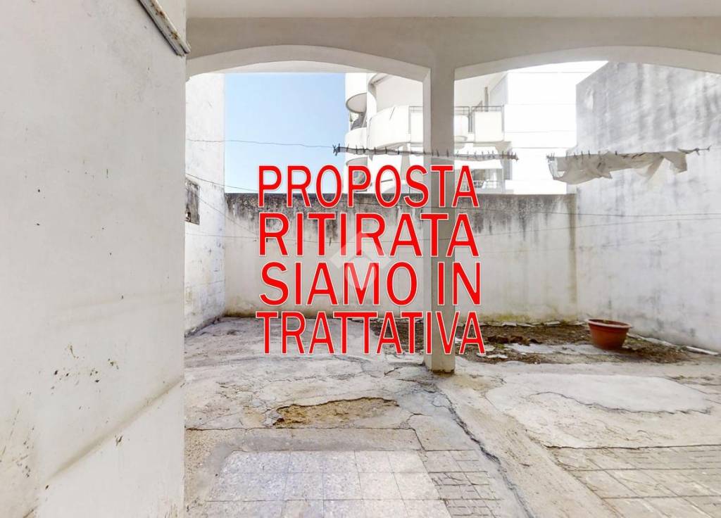 casa indipendente in vendita a Brindisi in zona Commenda