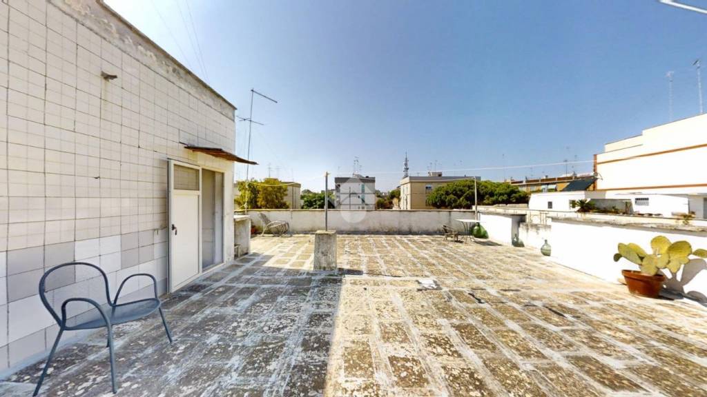 casa indipendente in vendita a Brindisi in zona Commenda