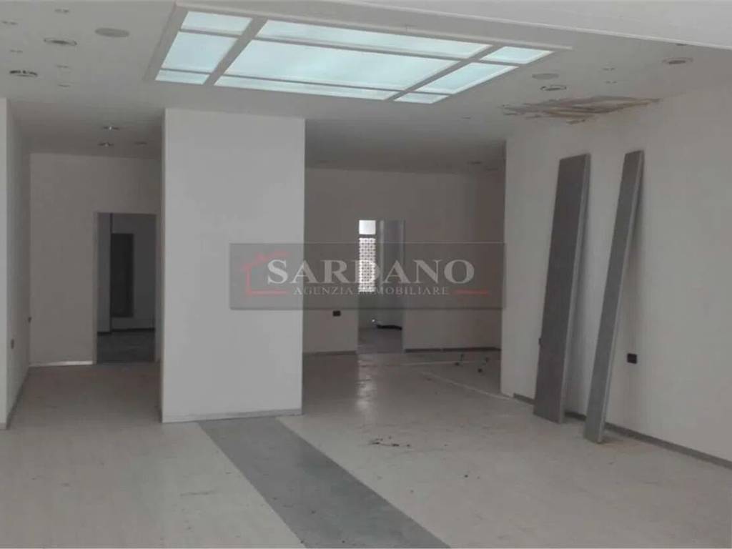 negozio in vendita a Brindisi in zona Centro Città