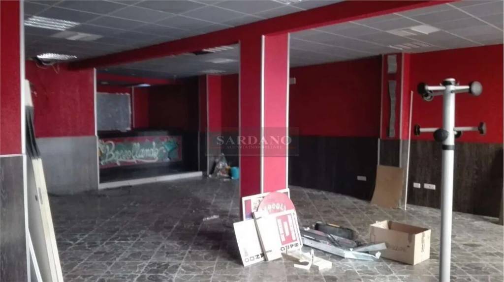 negozio in vendita a Brindisi in zona Tuturano