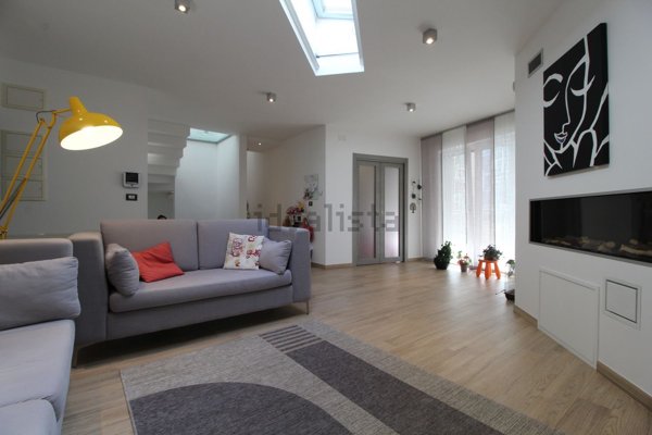 pentavano in vendita a Brindisi in zona Cappuccini