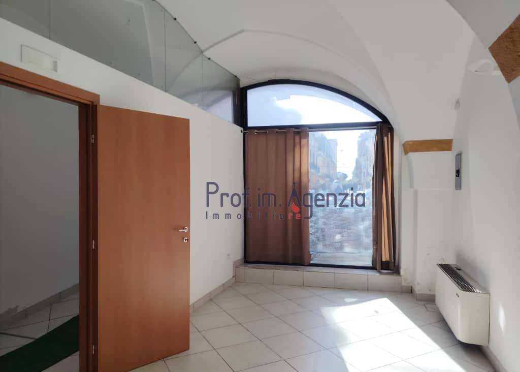 trivano in vendita a Brindisi in zona Centro Città