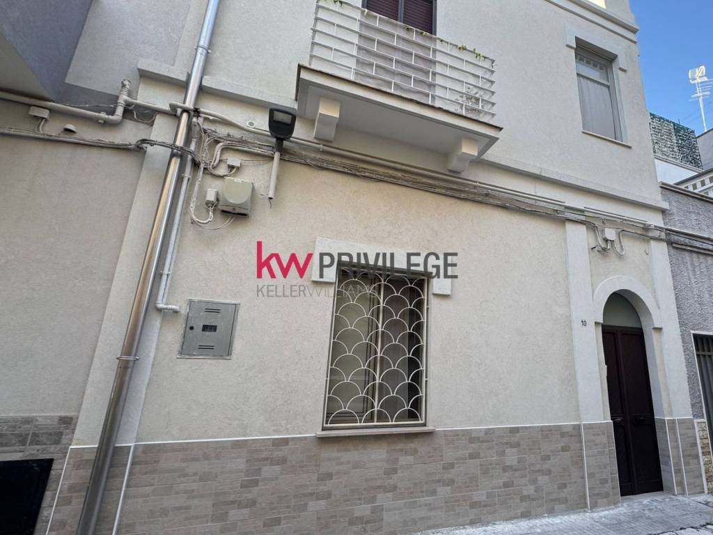 casa indipendente in vendita a Brindisi in zona Commenda