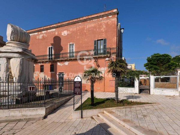 negozio in vendita a Brindisi in zona Commenda