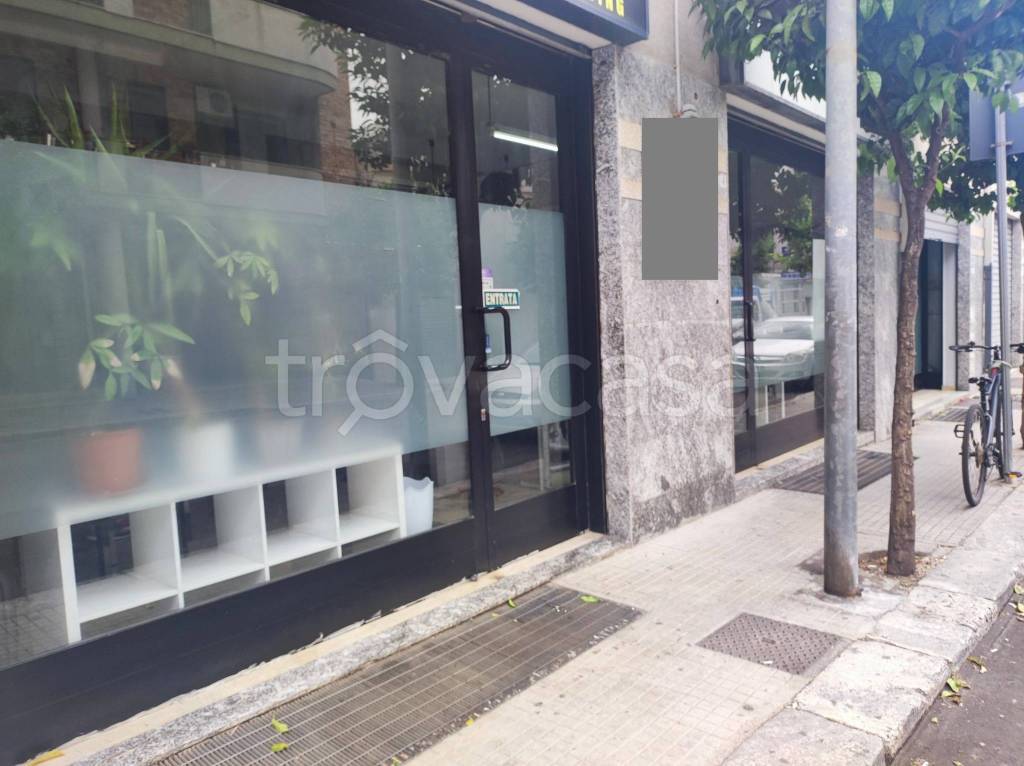 negozio in vendita a Brindisi in zona Cappuccini