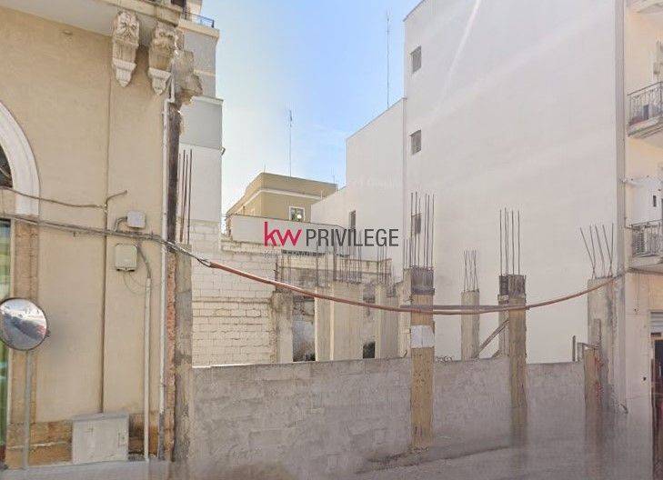 casa indipendente in vendita a Brindisi in zona Centro Città