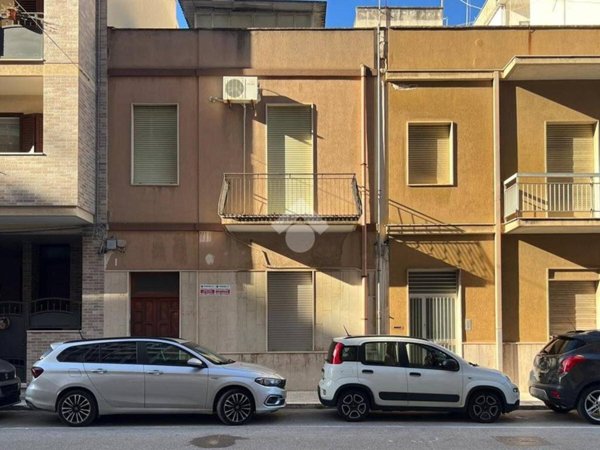 casa indipendente in vendita a Brindisi in zona Commenda