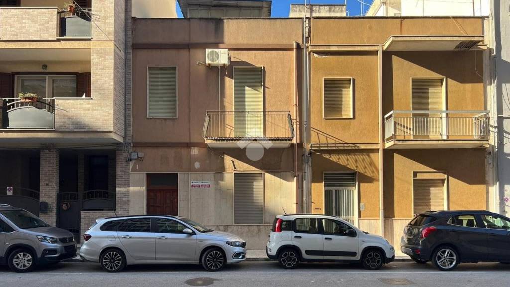 casa indipendente in vendita a Brindisi in zona Commenda