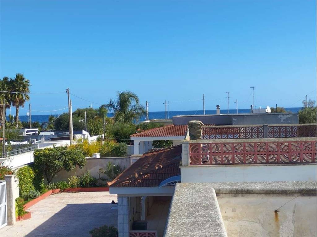 casa indipendente in vendita a Brindisi in zona Minnuta