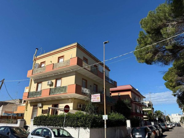 casa indipendente in vendita a Brindisi in zona Centro Città