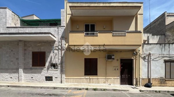 casa indipendente in vendita a Brindisi in zona Sant'Angelo