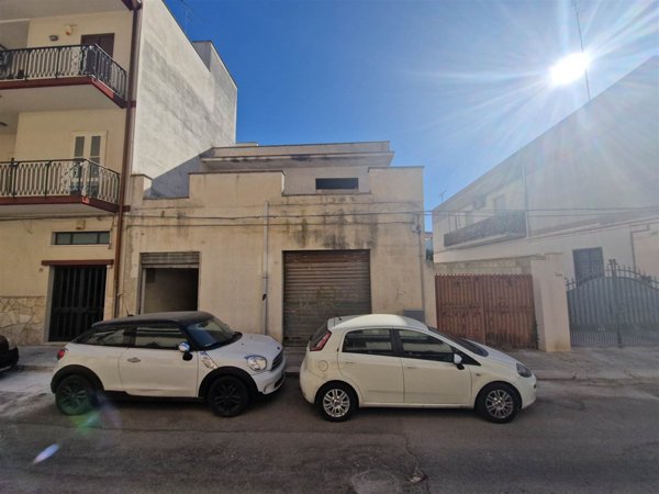 casa indipendente in vendita a Brindisi in zona Cappuccini
