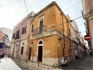 casa indipendente in vendita a Brindisi in zona Centro Città