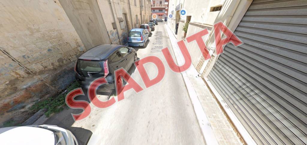 negozio in vendita a Brindisi in zona Commenda