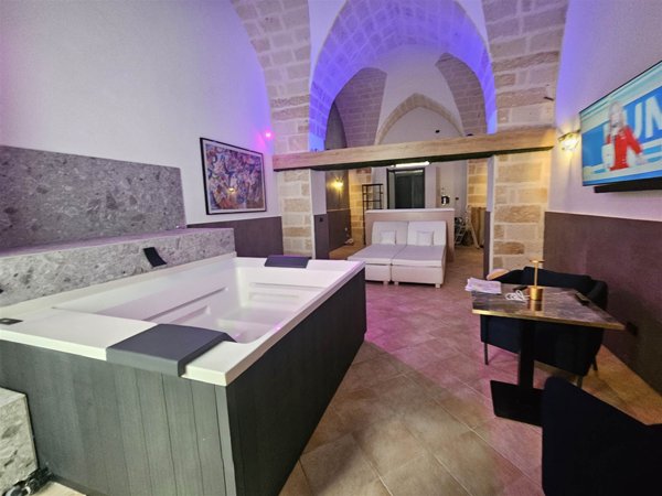 casa indipendente in vendita a Brindisi in zona Centro Città