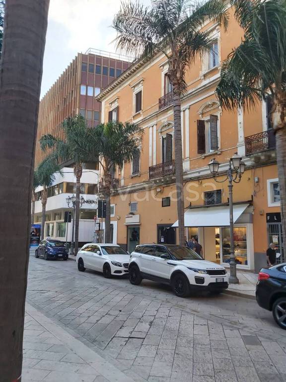 ufficio in vendita a Brindisi in zona Centro Città