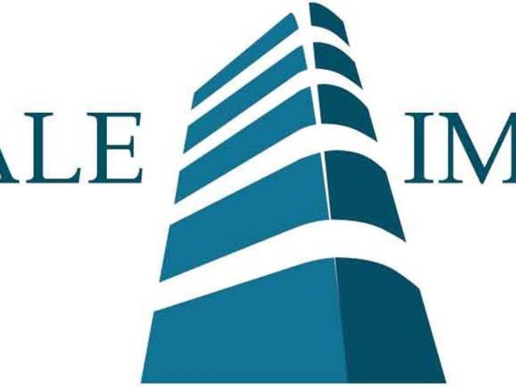 negozio in vendita a Brindisi in zona Centro Città