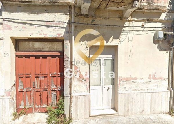 casa indipendente in vendita a Brindisi in zona Centro Città