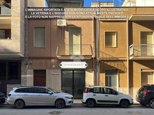 negozio in vendita a Brindisi in zona Commenda