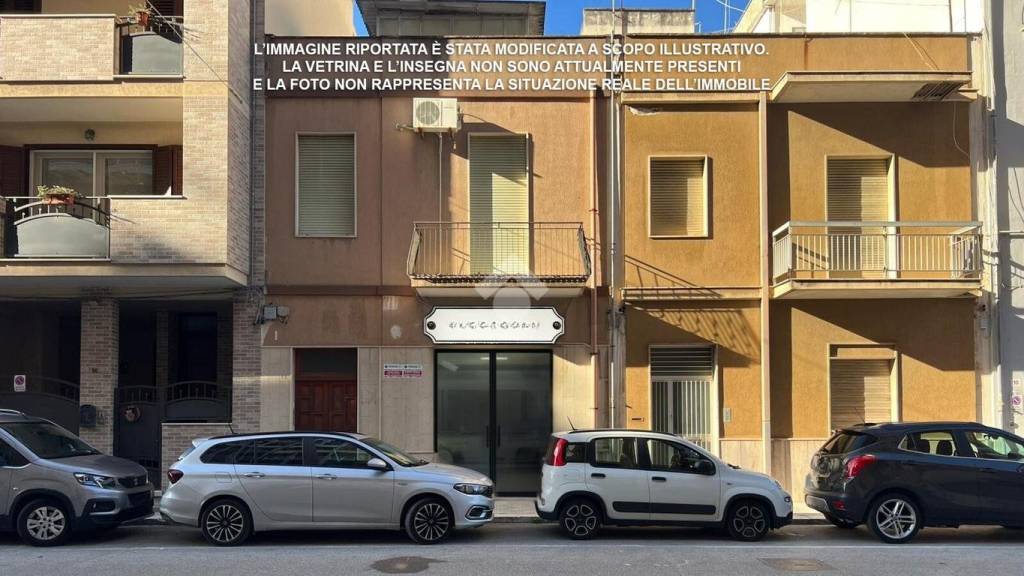 negozio in vendita a Brindisi in zona Commenda