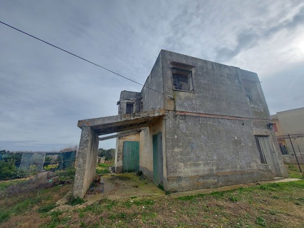 casale in vendita a Brindisi in zona Paradiso