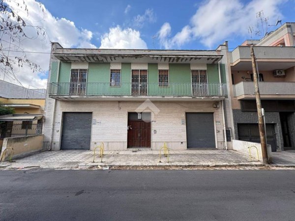 casa indipendente in vendita a Brindisi in zona Centro Città