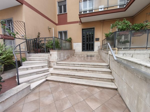 casa indipendente in vendita a Brindisi in zona Commenda