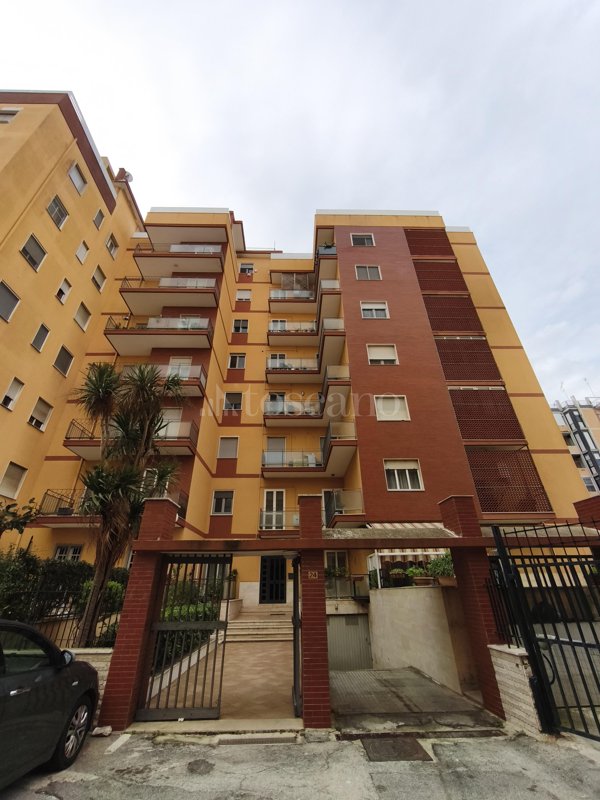 appartamento in vendita a Brindisi in zona Commenda