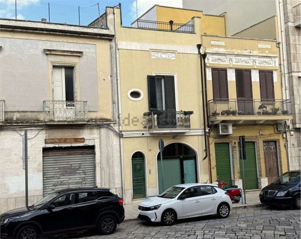casa indipendente in vendita a Brindisi in zona Centro Città
