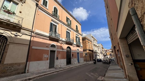 casa indipendente in vendita a Brindisi in zona Centro Città