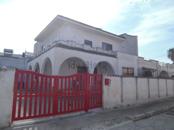 casa indipendente in vendita a Brindisi in zona Tuturano