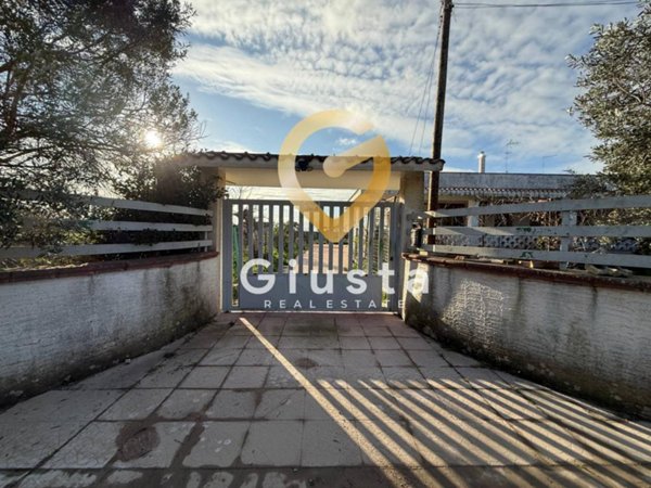 casa indipendente in vendita a Brindisi in zona Centro Città