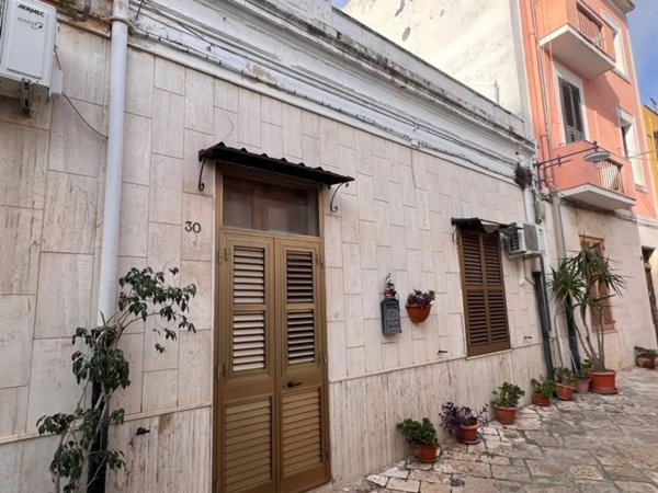 casa indipendente in vendita a Brindisi in zona Centro Città