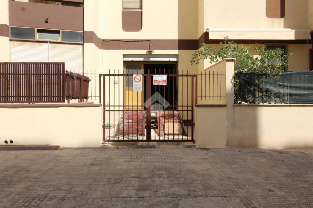 locale commerciale in vendita a Brindisi in zona Cappuccini