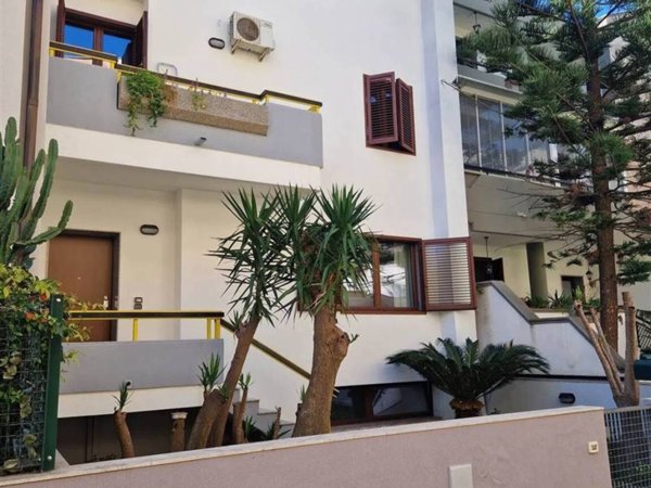 casa indipendente in vendita a Brindisi in zona Paradiso