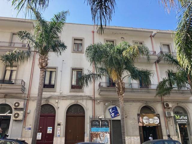 ufficio in vendita a Brindisi in zona Centro Città