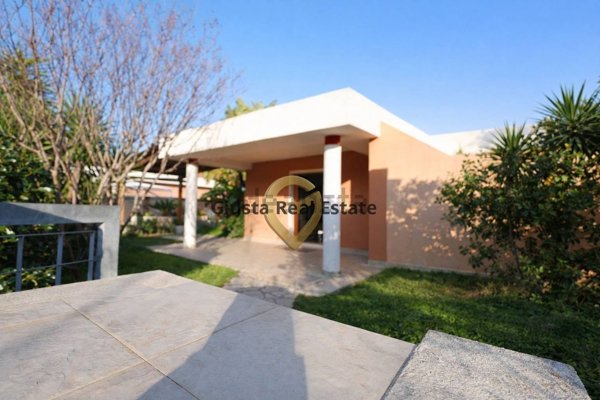 casa indipendente in vendita a Brindisi in zona Centro Città