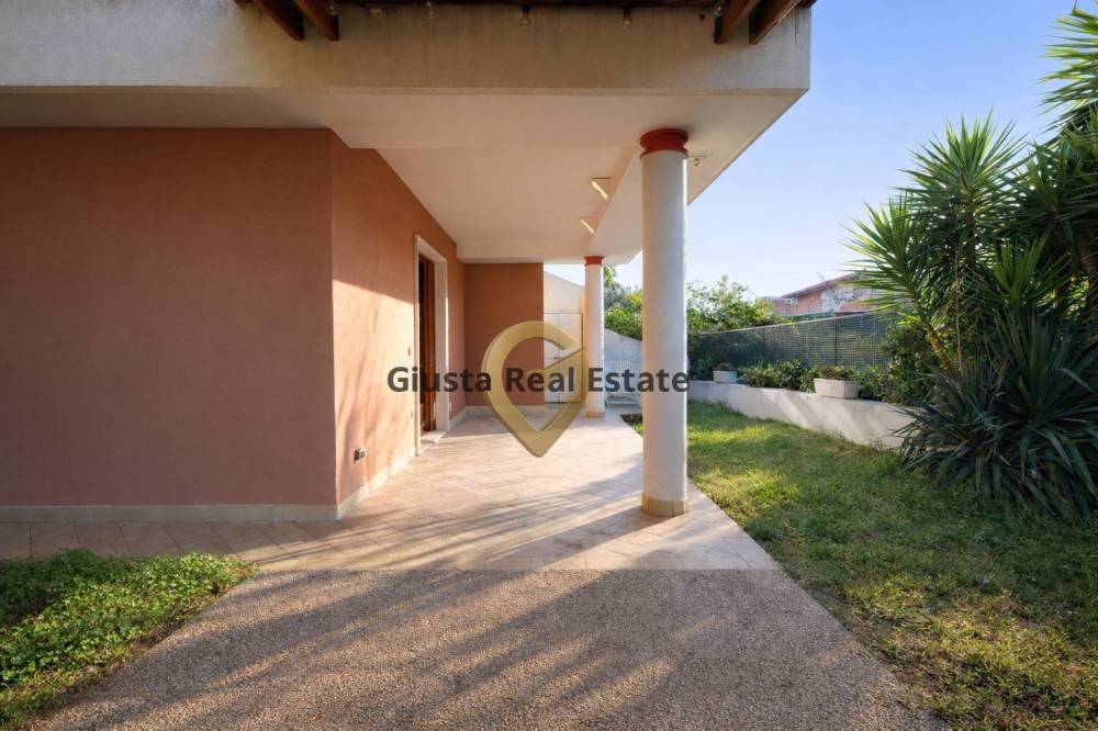 casa indipendente in vendita a Brindisi in zona Centro Città